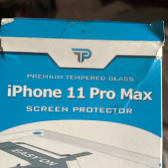 iPhone 11 Pro Max screen protector - Picture 2 of 4